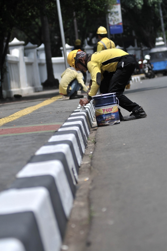 Jalur Pedestrian di Jalan Persahabatan Raya Dipercantik