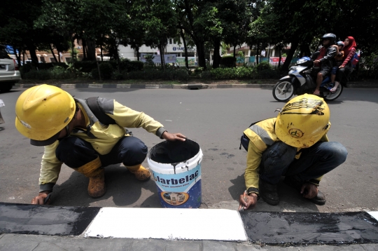 Jalur Pedestrian di Jalan Persahabatan Raya Dipercantik
