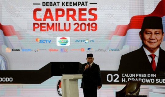 Keakraban Jokowi dan Prabowo di Panggung Debat Capres