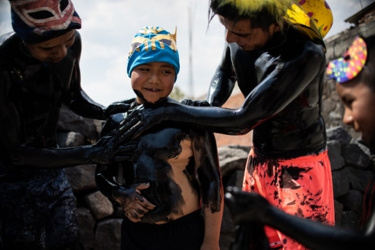 Tradisi Xinacates, Pemuda Meksiko Menghitam