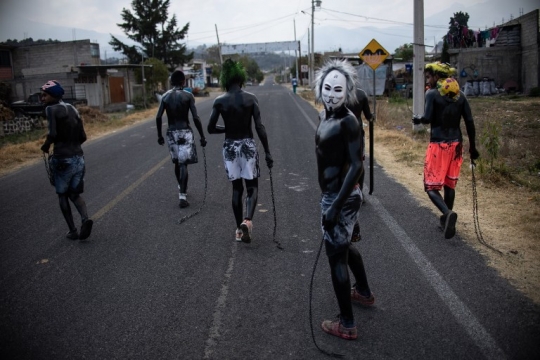 Tradisi Xinacates, Pemuda Meksiko Menghitam