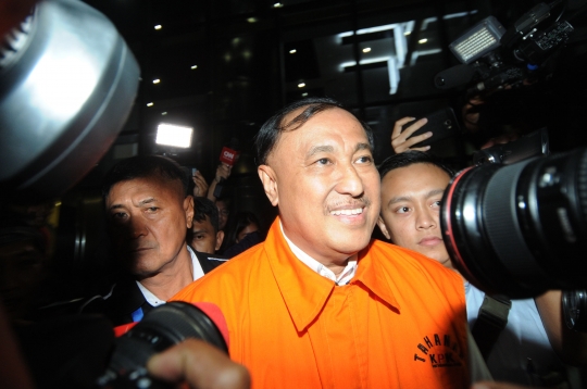 Ditahan KPK, Anggota DPR Markus Nari Umbar Senyum