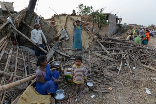 Nestapa Warga Nepal Kehilangan Rumah Usai Diterjang Badai Besar