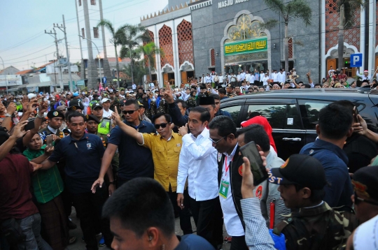 Jokowi Sapa Ribuan Pendukung di Brebes