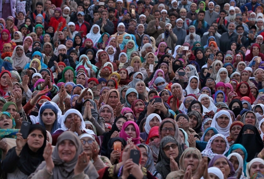 Antusiasme Muslim Kashmir Berdoa di Masjid Penyimpan Jenggot Rasulullah