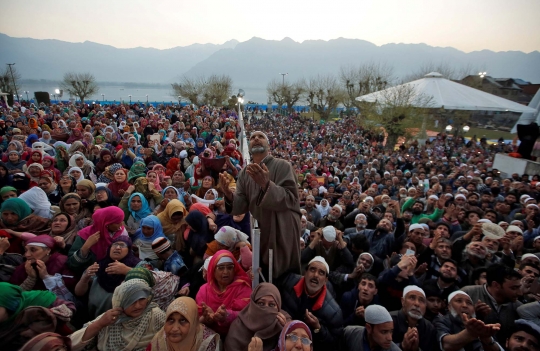 Antusiasme Muslim Kashmir Berdoa di Masjid Penyimpan Jenggot Rasulullah