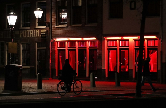 Mengintip PSK dalam 'Akuarium' Red Light District Amsterdam