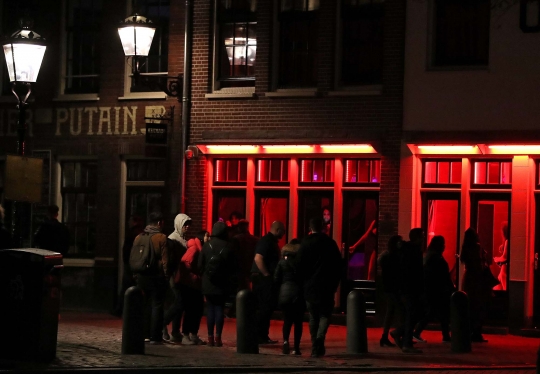 Mengintip PSK dalam 'Akuarium' Red Light District Amsterdam