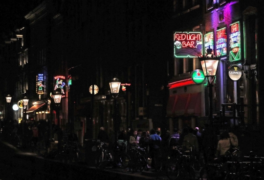 Mengintip PSK dalam 'Akuarium' Red Light District Amsterdam