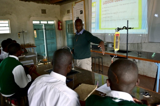 Mengenal Tabichi, Guru Terbaik Dunia dari Kenya