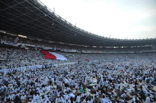 Kampanye Akbar, Pendukung Prabowo-Sandi 'Putihkan' Stadion GBK
