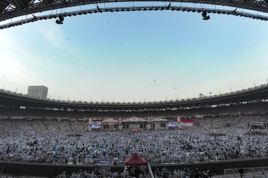 Kampanye Akbar, Pendukung Prabowo-Sandi 'Putihkan' Stadion GBK