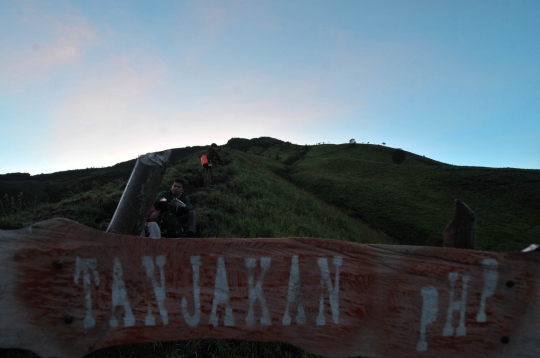 Menjelajahi Indahnya Gunung Sumbing