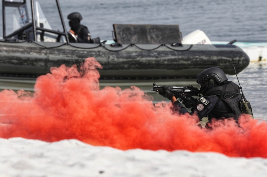 Aksi Satgultor TNI Lumpuhkan Teroris di Ancol