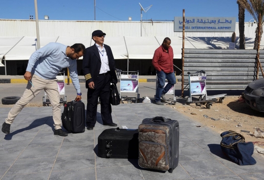 Serangan Udara Hantam Bandara di Libya