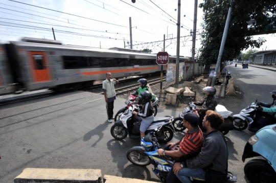 Pintu Perlintasan Kereta di Pisangan Lama Akan Ditutup Permanen