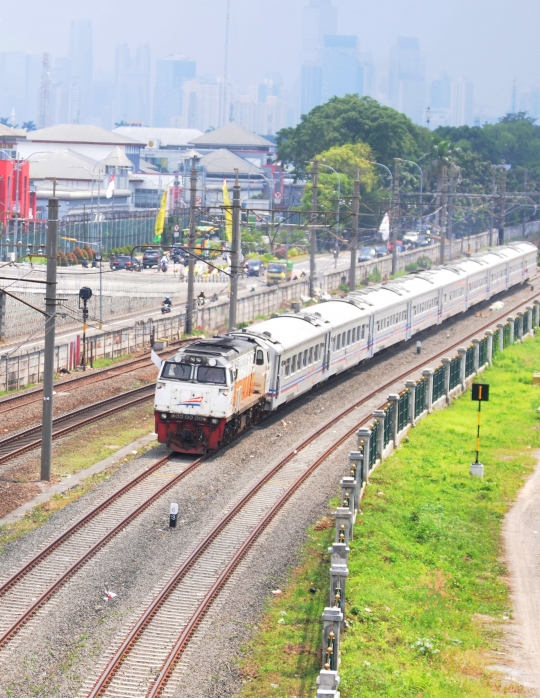 Hari Ini, Jalur Kereta Api Dwiganda Jatinegara-Cakung Beroperasi