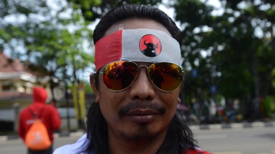 Persiapan Massa Pendukung Jokowi-Ma'ruf Amin Ikuti Kampanye Akbar di GBK
