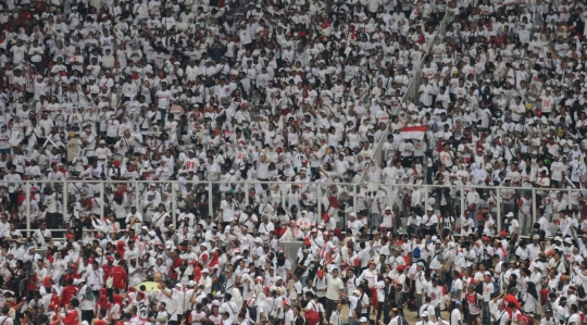 Massa Pendukung Jokowi-Ma'ruf Amin Mulai Padati GBK