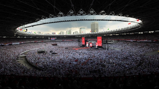 Aksi Jokowi Sapa Pendukung di GBK