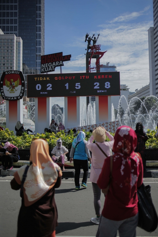 Papan Hitung Mundur Pemilu 2019 Jadi Ajang Foto