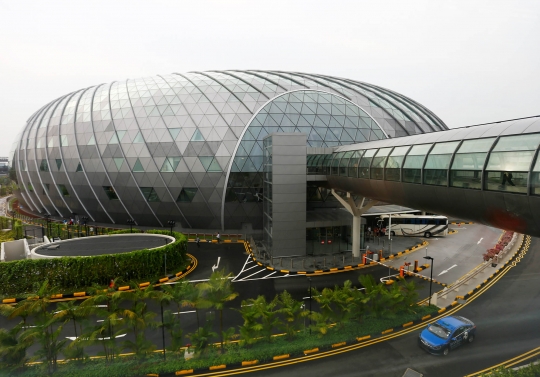 Melihat Lebih Dekat Kemegahan Jewel Changi Airport di Singapura