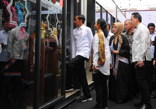Jokowi Resmikan Halal Park di Senayan
