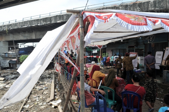 Penghitungan Suara Pemilu 2019 di Kampung Nelayan