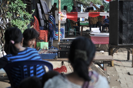 Penghitungan Suara Pemilu 2019 di Kampung Nelayan