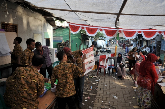 Penghitungan Suara Pemilu 2019 di Kampung Nelayan