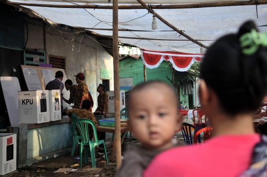 Penghitungan Suara Pemilu 2019 di Kampung Nelayan