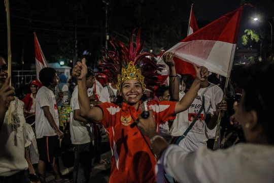 Pendukung Jokowi-Ma'ruf Pawai di Tugu Proklamasi