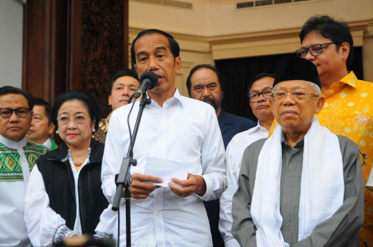 Jokowi Jelaskan Hasil 12 Lembaga Survei yang Sudah 100 Persen Selesai