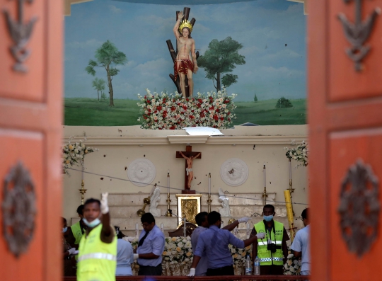 Porak-poranda Gereja di Sri Lanka Dihantam Bom