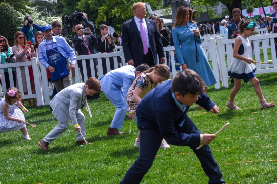 Serunya Lomba Menggelindingkan Telur Paskah di Gedung Putih