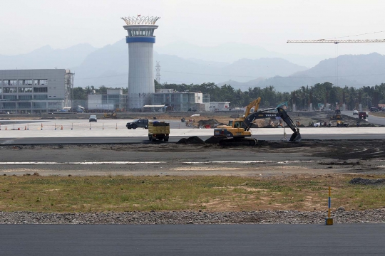 Ditemani Gubernur DIY, Menhub Budi Cek Kesiapan Bandara Internasional Yogyakarta