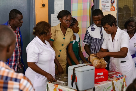 Ghana Distribusikan Obat-obatan dengan Drone