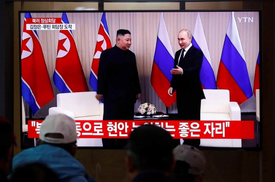 Momen Kehangatan Pertemuan Kim Jong-un dan Putin di Rusia