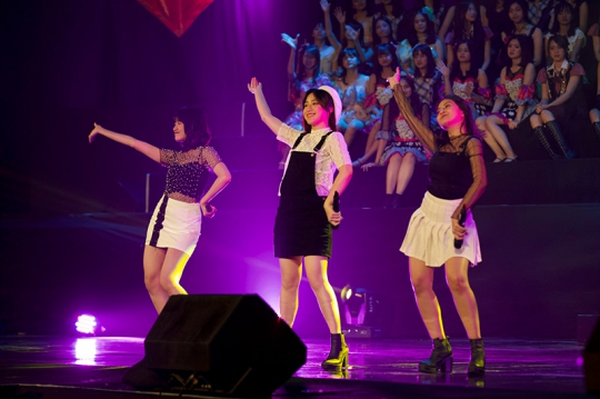 Melihat konser JKT48 Request Hour 2019 dan Kelulusan Shania Junianatha