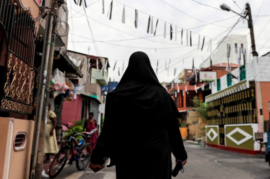 Sri Lanka Larang Perempuan Muslim Pakai Burka