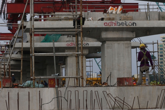 Meninjau Progres Pembangunan Jalur LRT