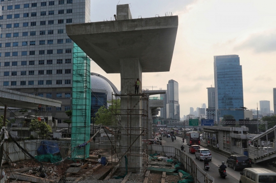 Meninjau Progres Pembangunan Jalur LRT