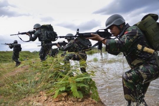 Mengintip Tentara Indonesia Latihan Perang Gerilya