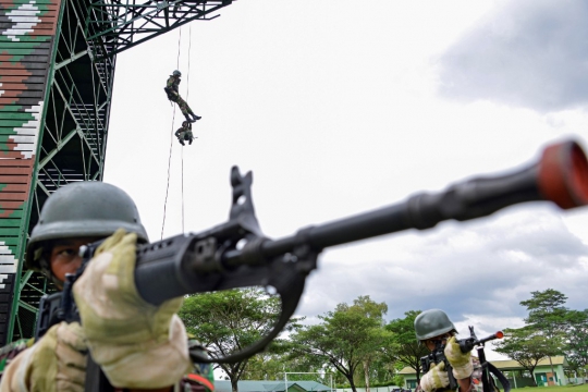 Mengintip Tentara Indonesia Latihan Perang Gerilya