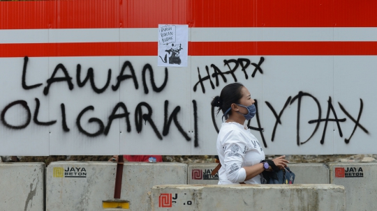 May Day Tinggalkan Jejak Orasi Buruh Lewat Coretan