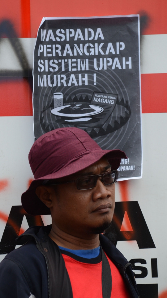 May Day Tinggalkan Jejak Orasi Buruh Lewat Coretan