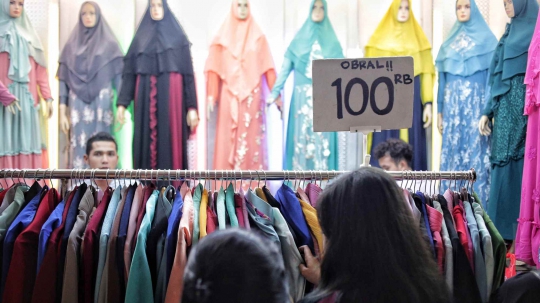 Suasana Pasar Tanah Abang Menjelang Ramadan