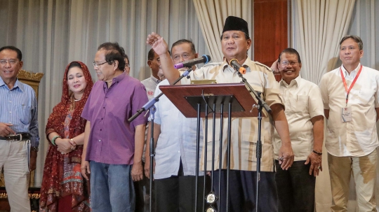 Didampingi Pengurus BPN, Prabowo Tanggapi Situasi Politik Indonesia