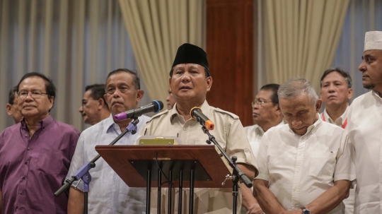 Didampingi Pengurus BPN, Prabowo Tanggapi Situasi Politik Indonesia