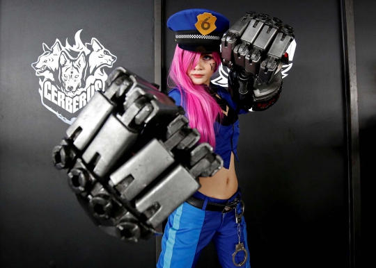 Deretan Cosplayer Cantik Ramaikan Turnamen e-Sport di Vietnam